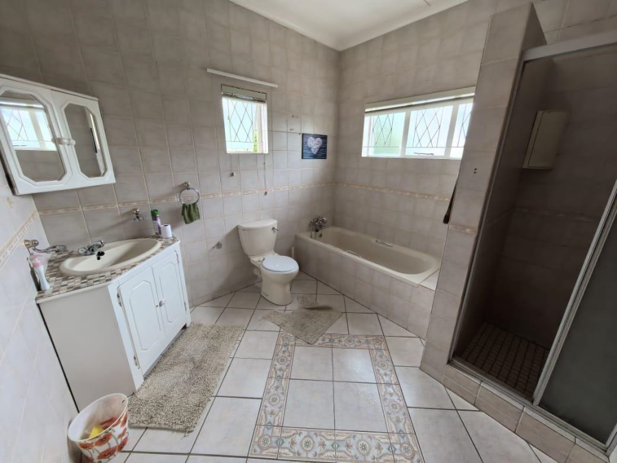 5 Bedroom Property for Sale in Labram Northern Cape